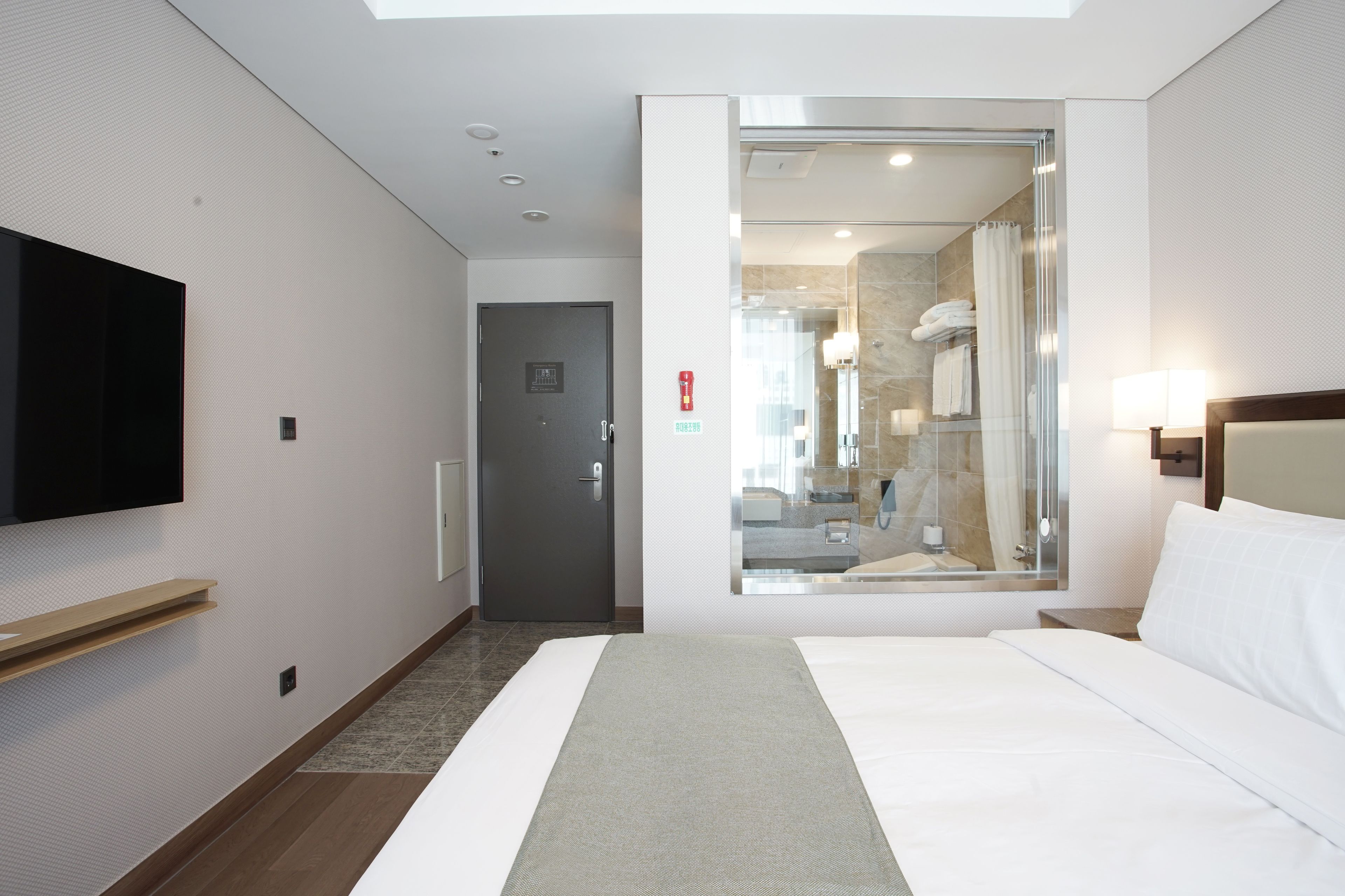 [welcome gift included] family twin room | premium bedding, down duvets, in-room safe, desk