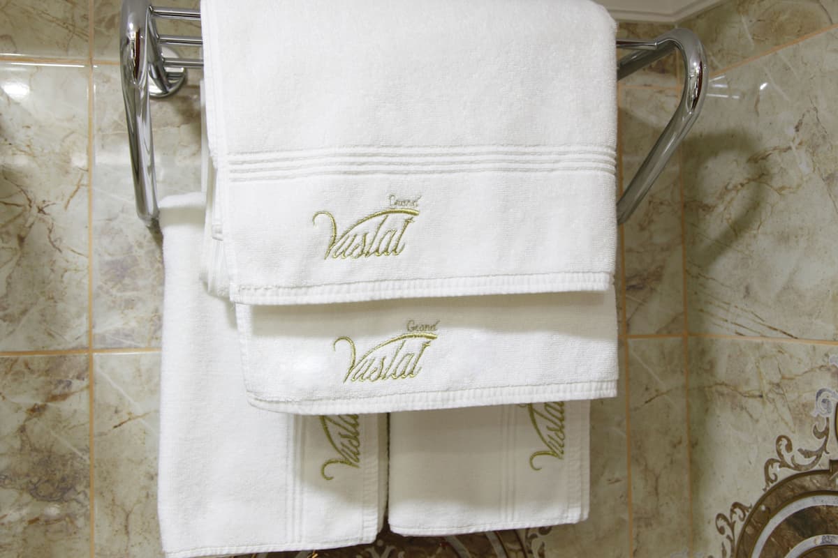 shower, free toiletries, hair dryer, slippers