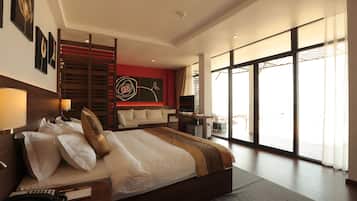 Minibar, in-room safe, desk, soundproofing