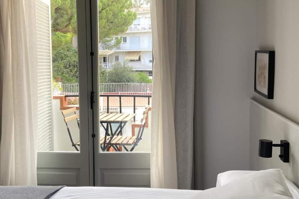 Chambre Supérieure Double ou avec lits jumeaux, balcon | 1 chambre, Wi-Fi gratuit, draps fournis