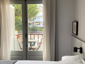 Superior Double or Twin Room, Balcony | Wi-fi percuma, cadar katil 