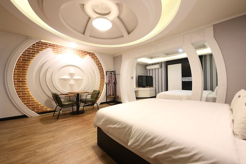 Instar Hotel Yangsan