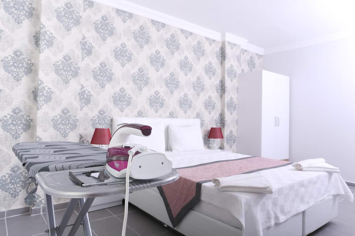 Deluxe Apartment, 2 Bedrooms | 2 bedrooms, premium bedding, minibar, desk