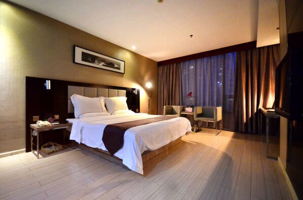 Deluxe Queen Room | Minibar, desk, iron/ironing board, free WiFi - Wuhan Wanxide Hotel Guanggu (Wuhan)