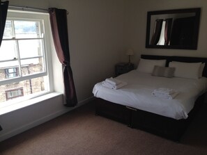 Room - The Markets Tavern Hotel (Brecon)