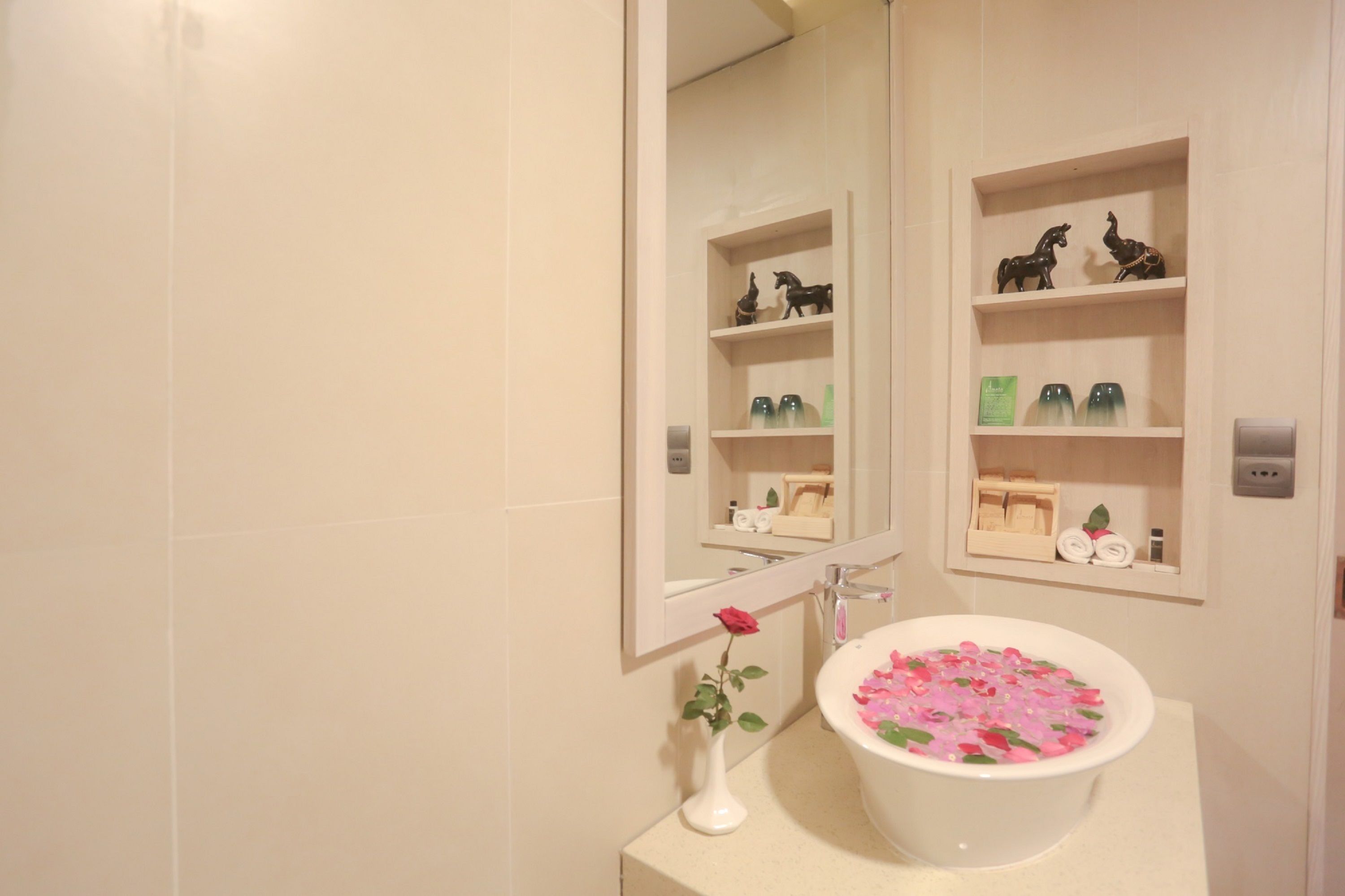 amata deluxe | bathroom sink