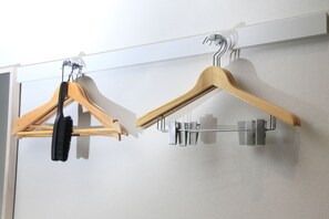 Desk, iron/ironing board, WiFi (free) - Center Hotel Tokyo (Tokyo)