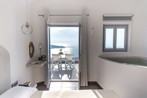 Deluxe Suite, Jetted Tub, Sea View | Private spa tub - Unique Suites (Santorini)