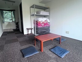 Habitación de estilo japonés (Japanese-Western Style, 19.72 sqm) | Escritorio, cortinas opacas, wifi gratis y ropa de cama