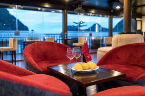 Bar lounge