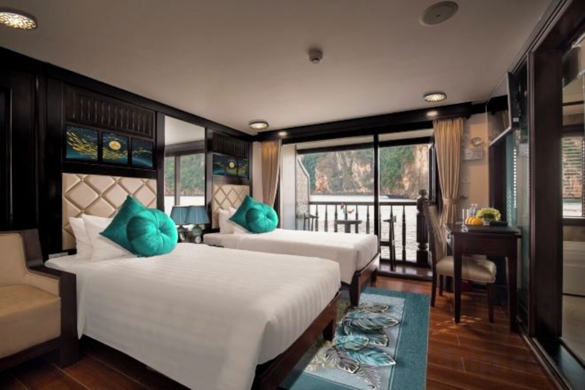 Senior Suite Double/Twin Private Balcony