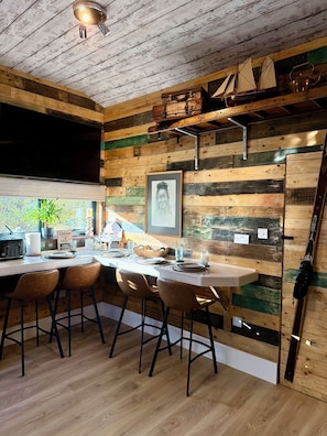 Studio Deluxe, 1 chambre, vue sur le jardin, rez-de-chaussée (Garden Lodge) | Décor unique, ameublement unique, bureau