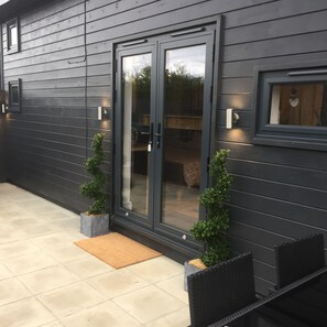 Property entrance - Willow Court Farm (Windsor)