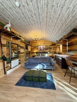 Estúdio luxo, 1 quarto, vista para o jardim, no piso térreo (Garden Lodge) | Individualmente decorados, individualmente mobiliados, escrivaninha