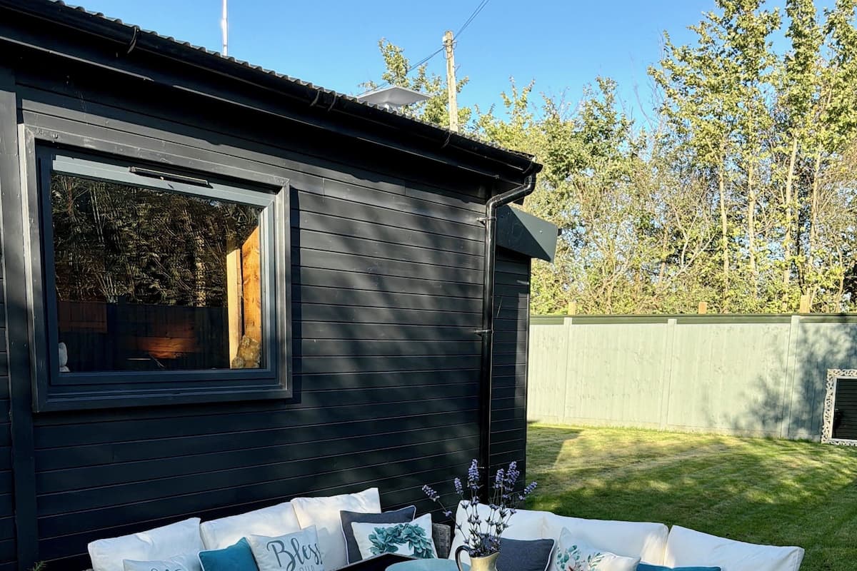 Bureau, espace de travail pour ordinateurs portables