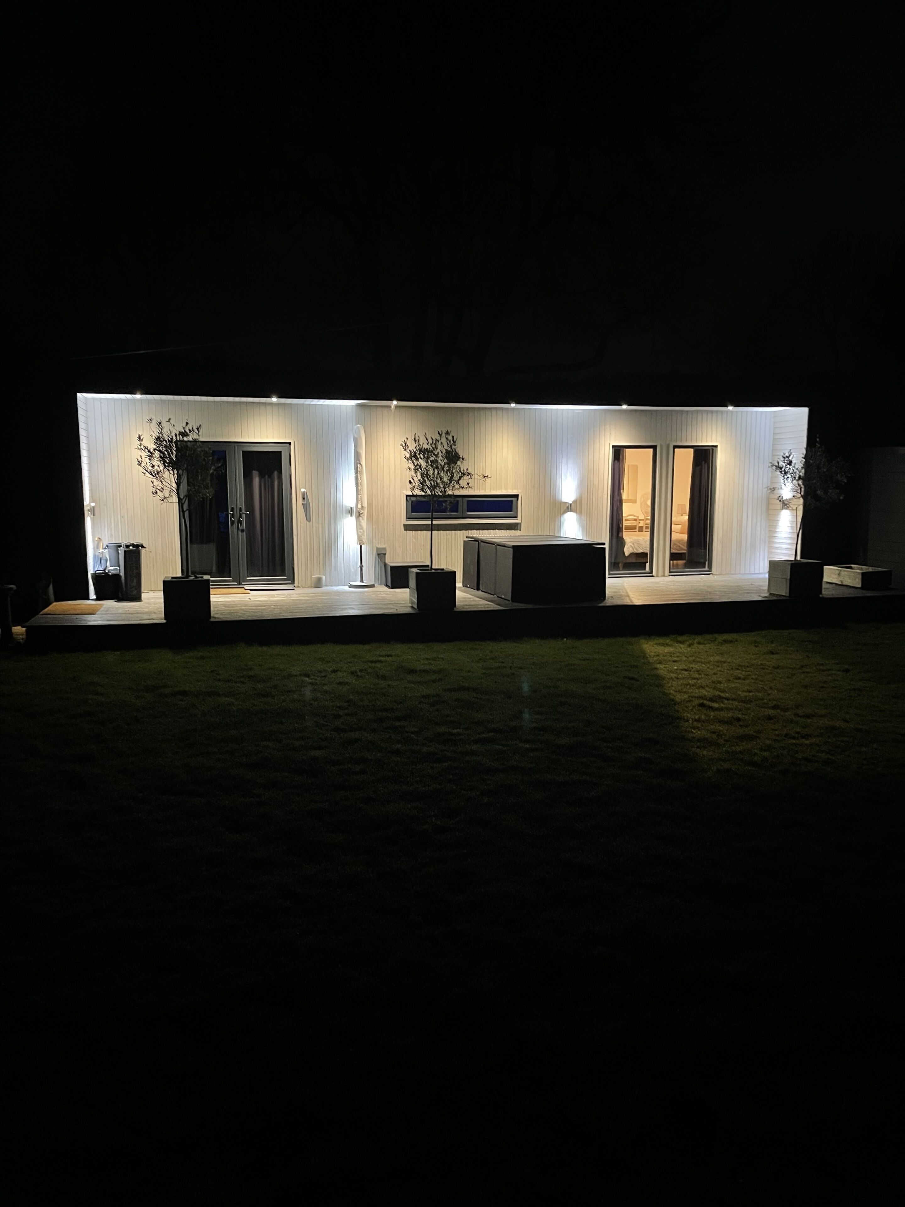 Deluxe Studio, 1 Bedroom, Garden View, Ground Floor (Garden Lodge) | Individually decorated, individually furnished, desk, laptop workspace