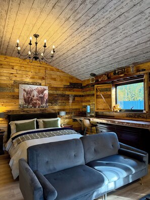 Deluxe studio, 1 slaapkamer, uitzicht op tuin, op benedenverdieping (Garden Lodge) | Individueel gedecoreerd, individueel gemeubileerd, een bureau