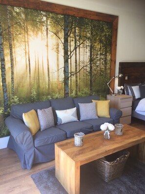 Deluxe-Studio (Studio South) | Wohnbereich | Flachbildfernseher, Kinderspielzeug