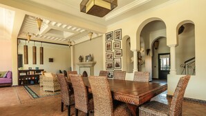 Family dining - Villa Abalya 22 (Marrakech)