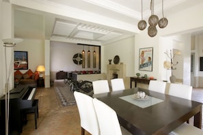 Restauration dans la chambre