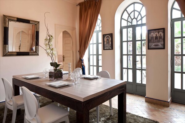 Villa | Restauration dans la chambre