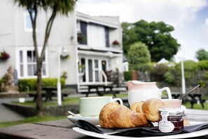 Gratis engelsk frukost varje dag 