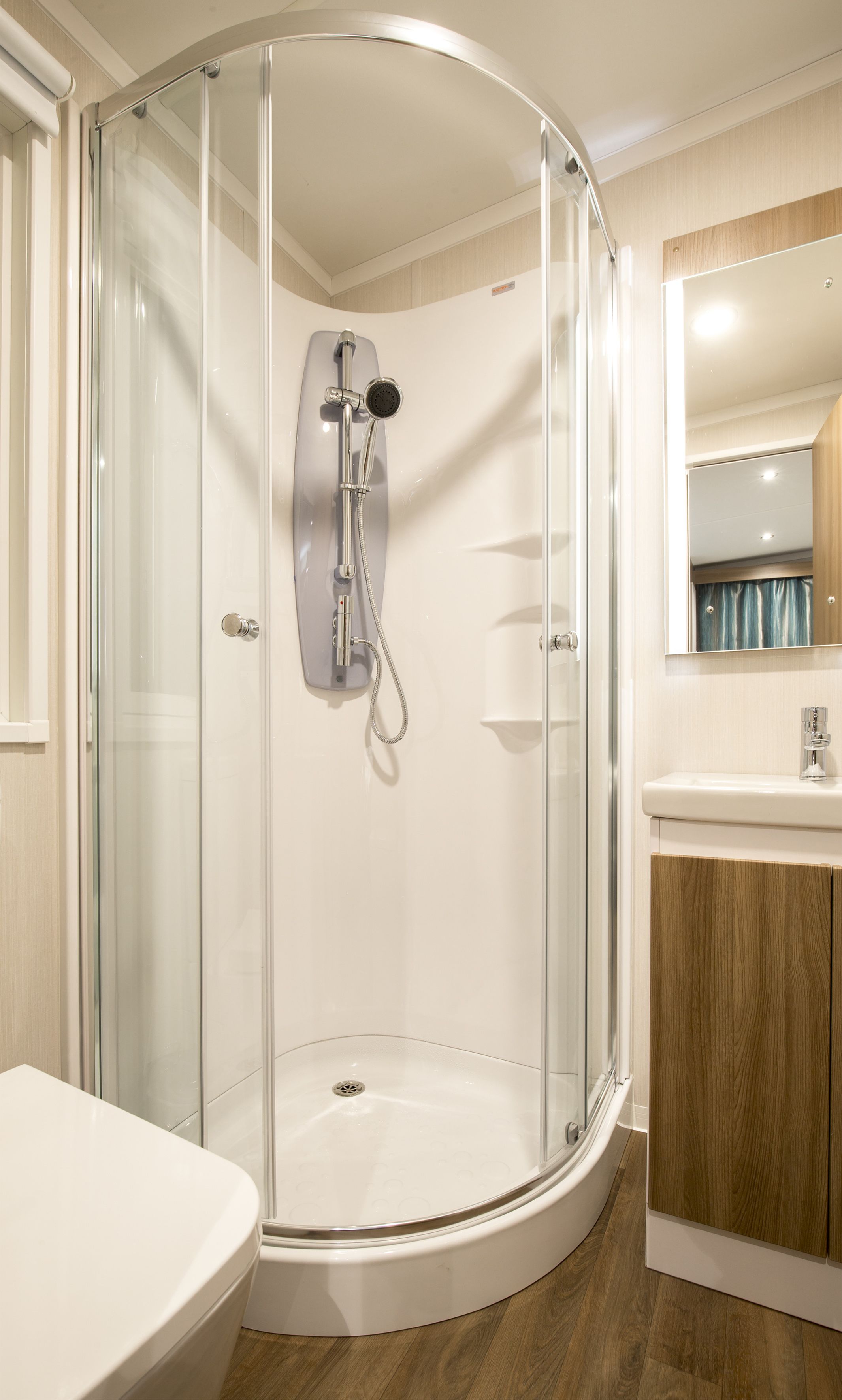 signature cabin | bathroom | free toiletries, hair dryer