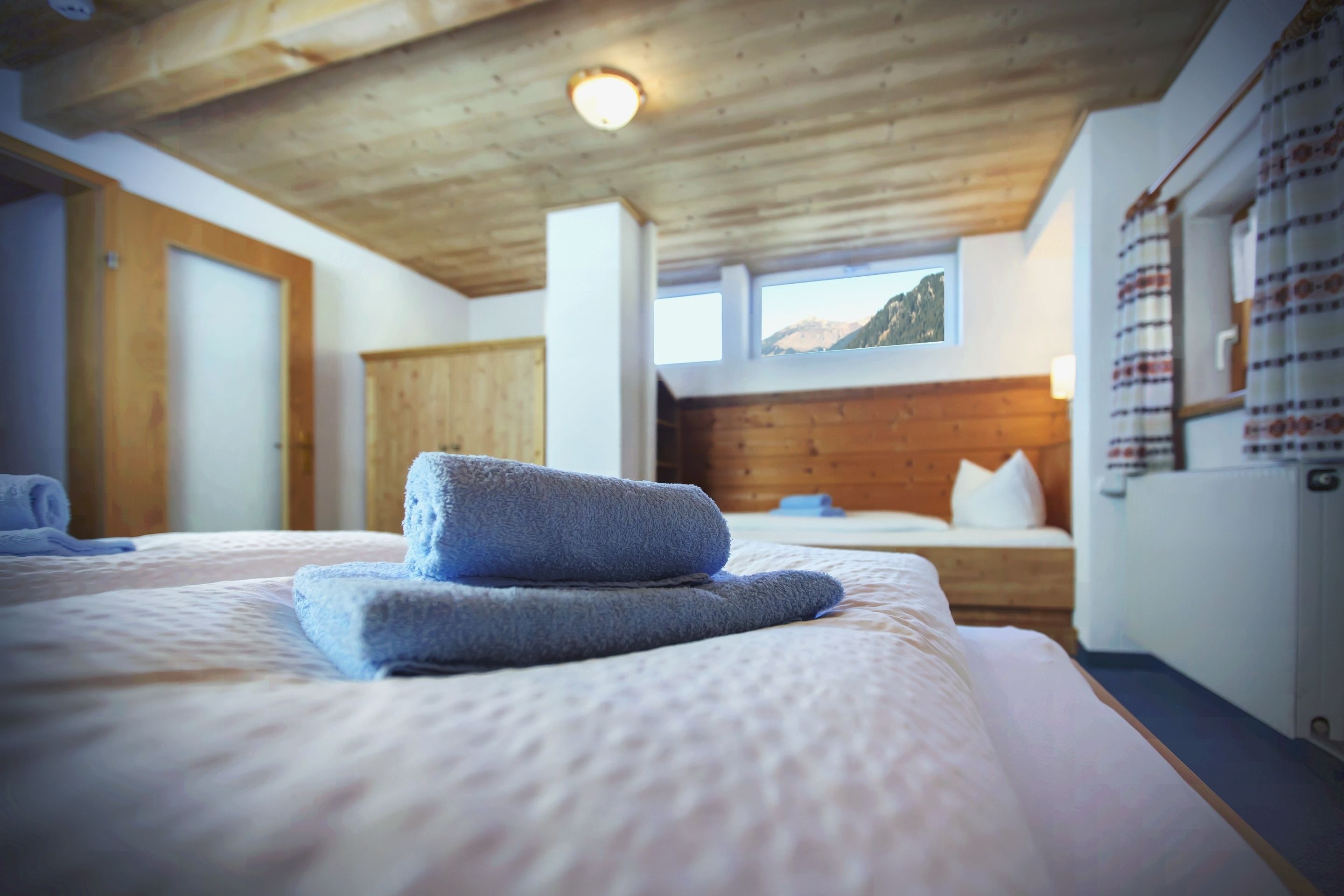 Lits bébé (gratuits), lits pliants/supplémentaires gratuits