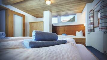 Kostenlose Babybetten, kostenlose Zustellbetten, kostenloses WLAN