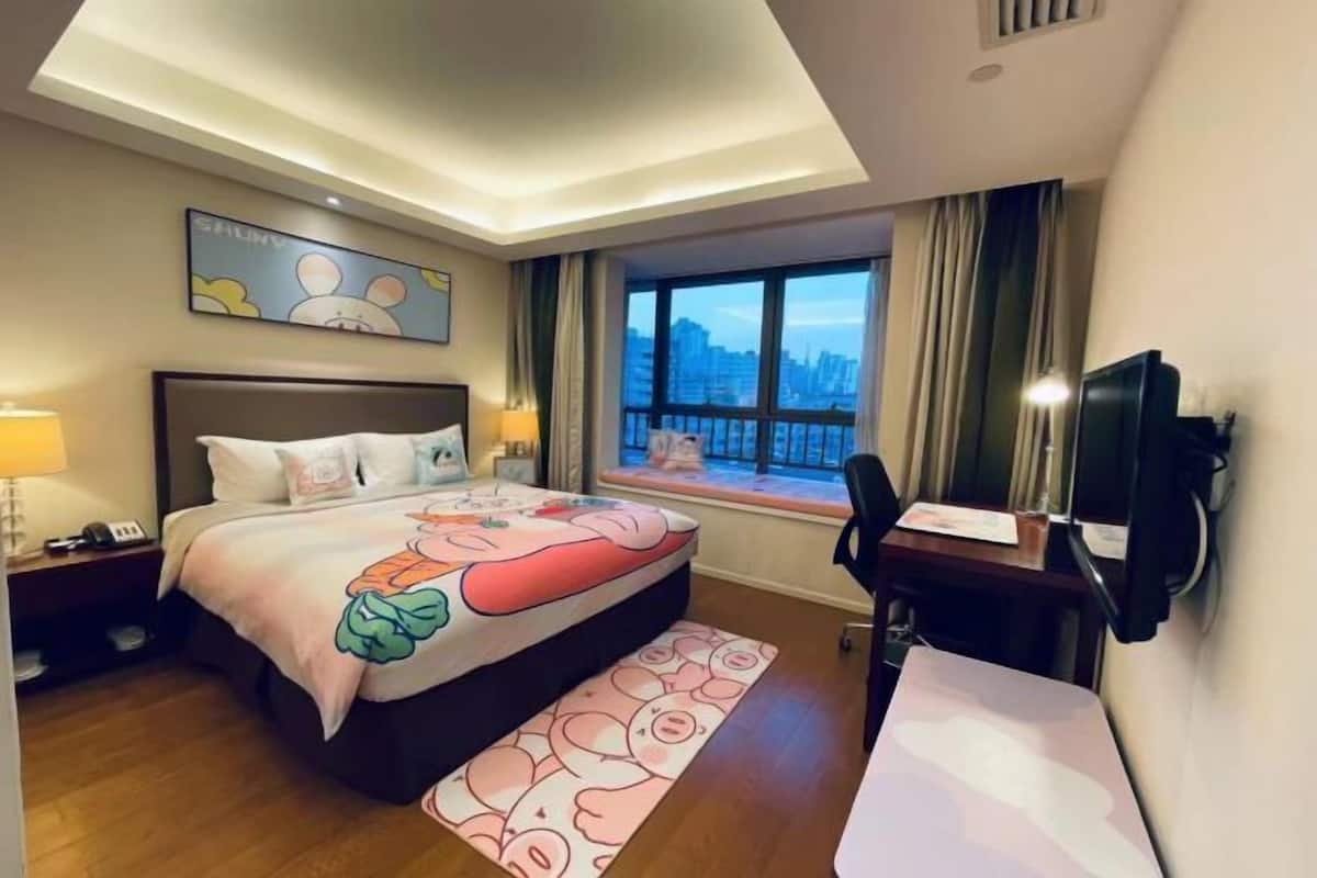 1 bedroom, in-room safe, desk, blackout drapes