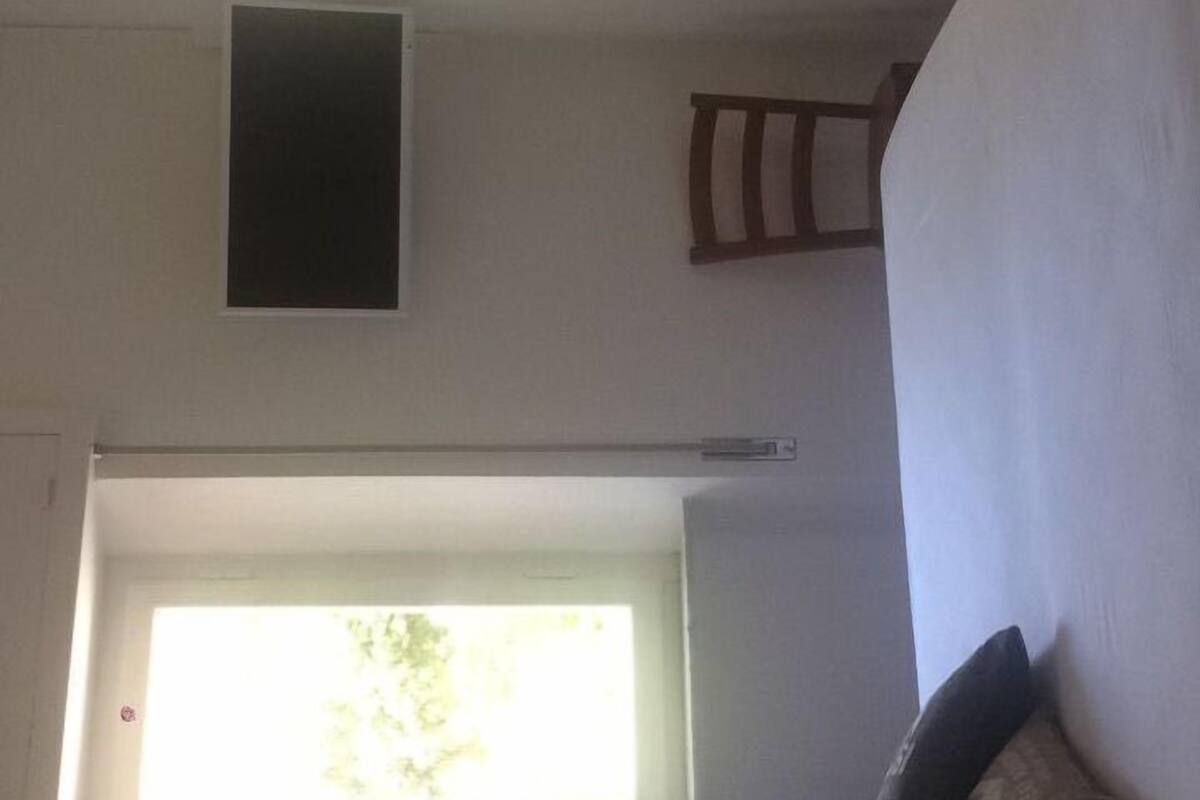 double or twin room | in-room safe, desk, free wifi, bed sheets