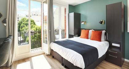 YAYS Paris Zola by Numa