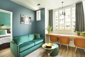 1 Bedroom Apartment with Sofa Bed | Hypo-allergenic bedding, soundproofing, iron/ironing board - YAYS Paris Zola by Numa (Paris)