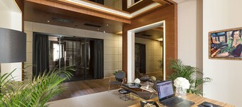 Dominic Smart & Luxury Suites Parliament