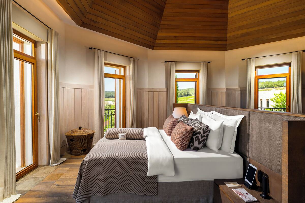 Tower Suite | Premium bedding, minibar, in-room safe, desk