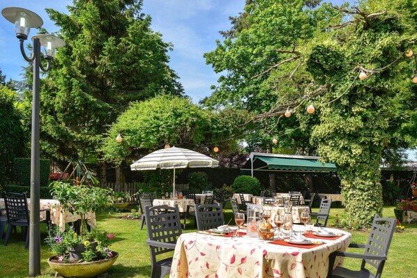 Mittagessen und Abendessen, regionale Küche