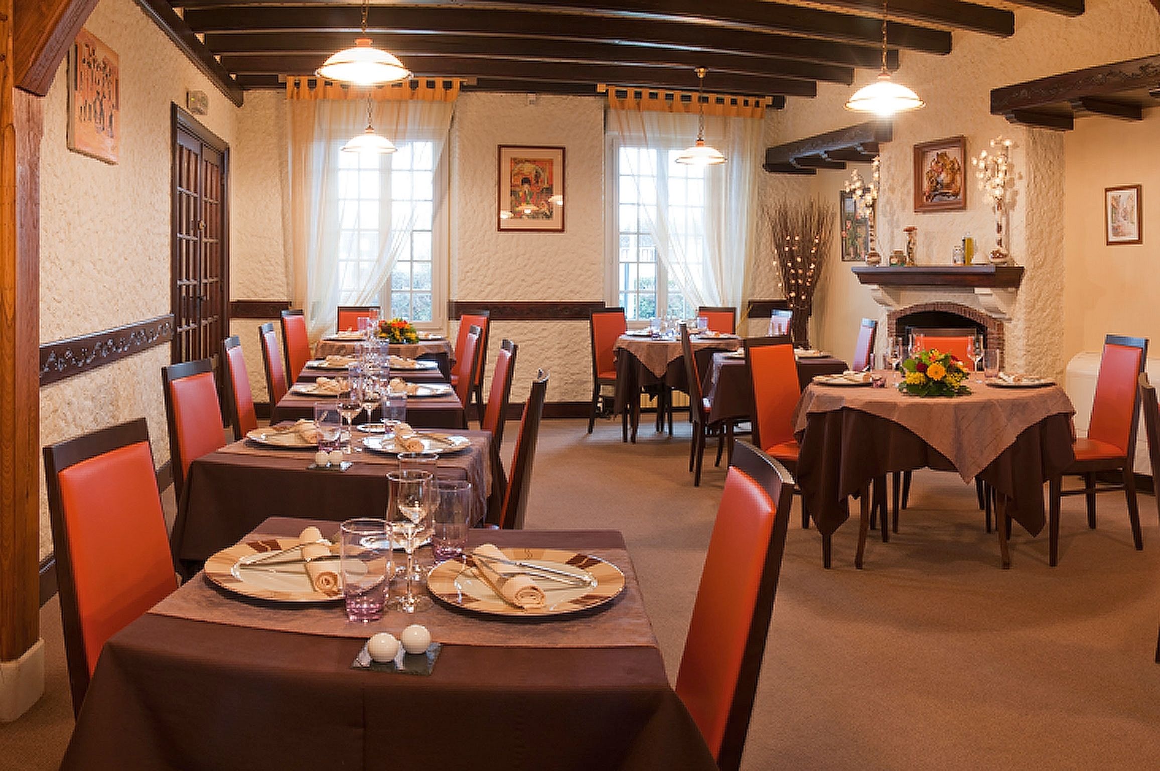 lunch and dinner served, regional cuisine