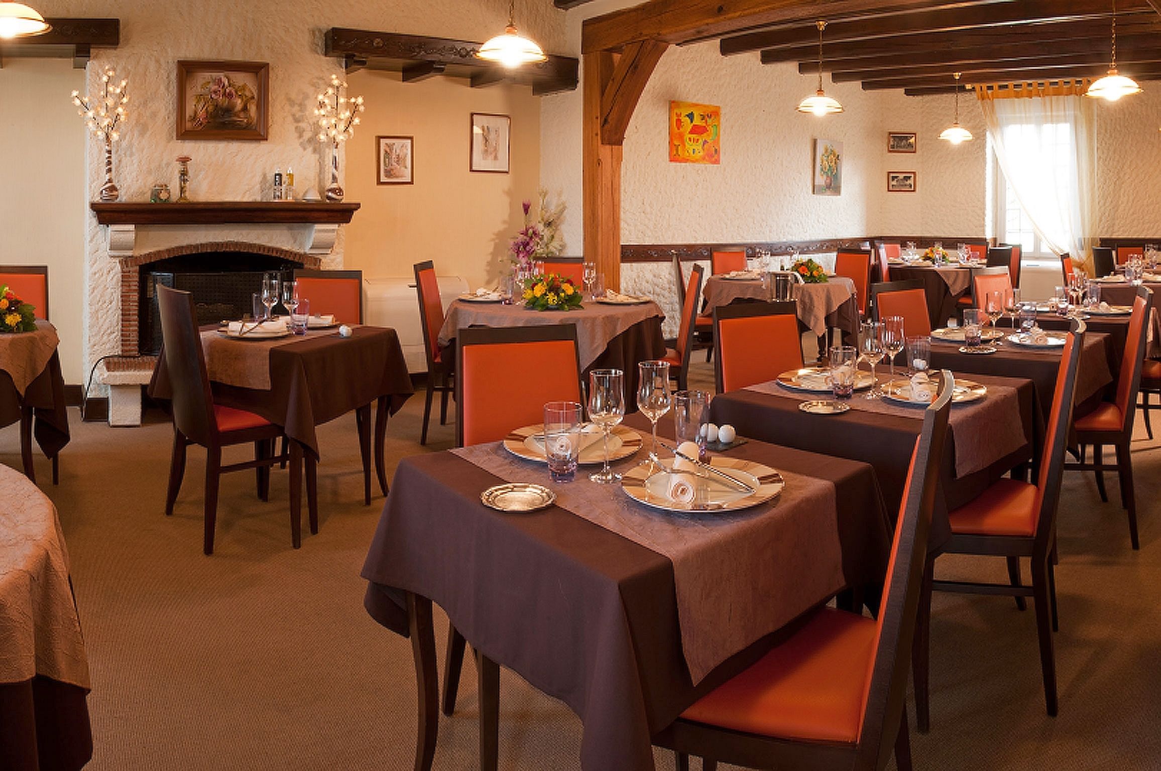 lunch and dinner served, regional cuisine