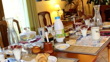 Petit déjeuner continental compris tous les jours