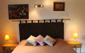 Triple Room | Soundproofing, free cots/infant beds, rollaway beds, free WiFi - B&B La Borella Casa Conti (Vallouise-Pelvoux)