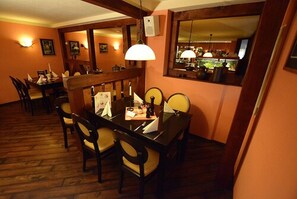 Lunch and dinner served, Regional cuisine