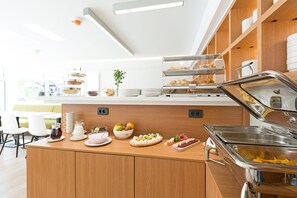 Food and drink - Hotel Tesla - Smart Stay (Belgrade)