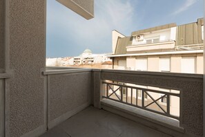 Terrace/patio - Hotel Tesla - Smart Stay (Belgrade)