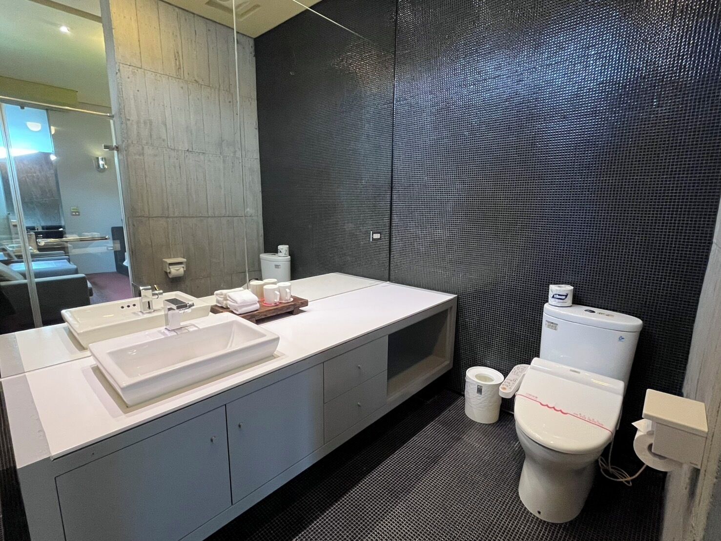 economy double room, bathtub | bathroom | spring water bathtub, free toiletries, hair dryer, bathrobes