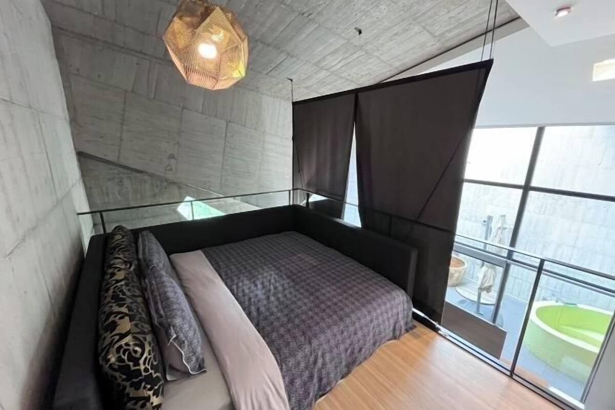 1 habitación, cubrecamas, minibar y decoración personalizada