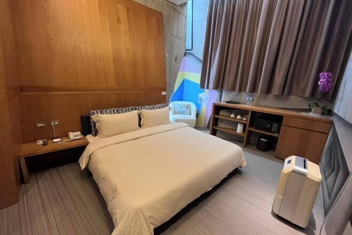 1 habitación, cubrecamas, minibar y decoración personalizada