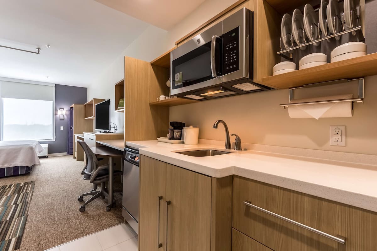 Desk, laptop workspace, free cribs/infant beds, free WiFi