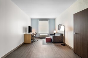 Desk, laptop workspace, free cots/infant beds, free WiFi - Home2 Suites by Hilton Fort Worth Northlake (Roanoke)