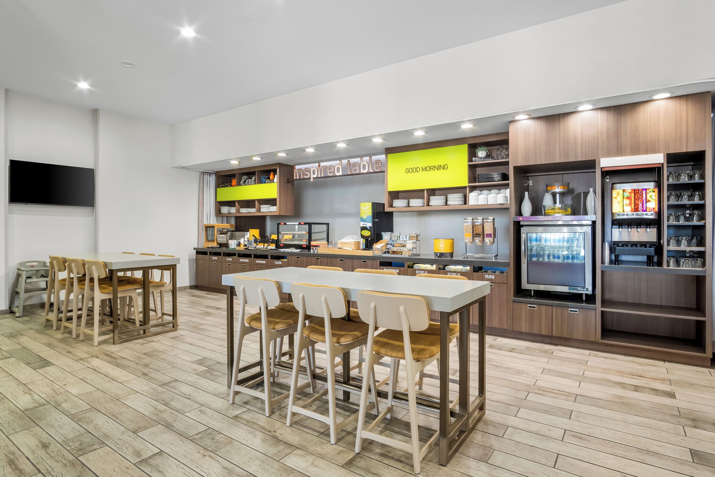 Free daily full breakfast 