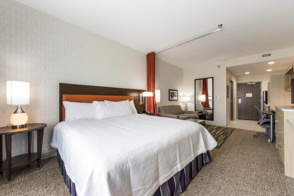 Desk, laptop workspace, free cribs/infant beds, free WiFi